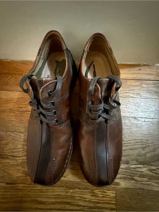 Clarks Men\'s Two-Tone Brown Leather Lace-Up Oxfords